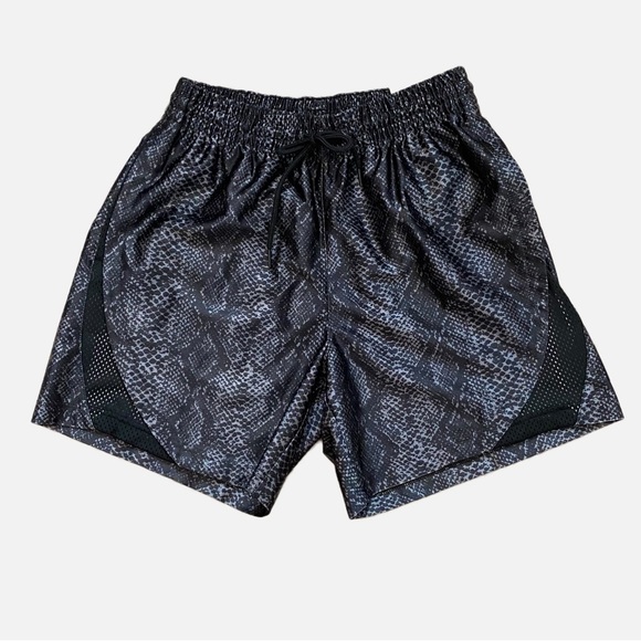 Nike Women’s Dri-Fit Rebel Fly Snake Print Basketball Shorts Black Silver NWT - Picture 4 of 15